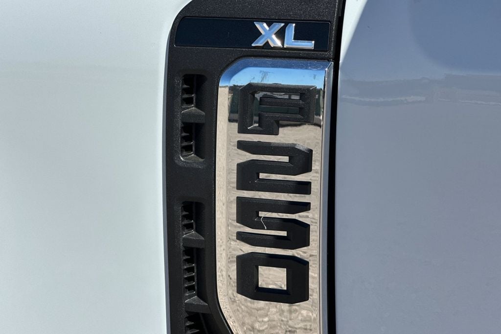 2025 Ford F-250 Super Duty XL - Photo 23