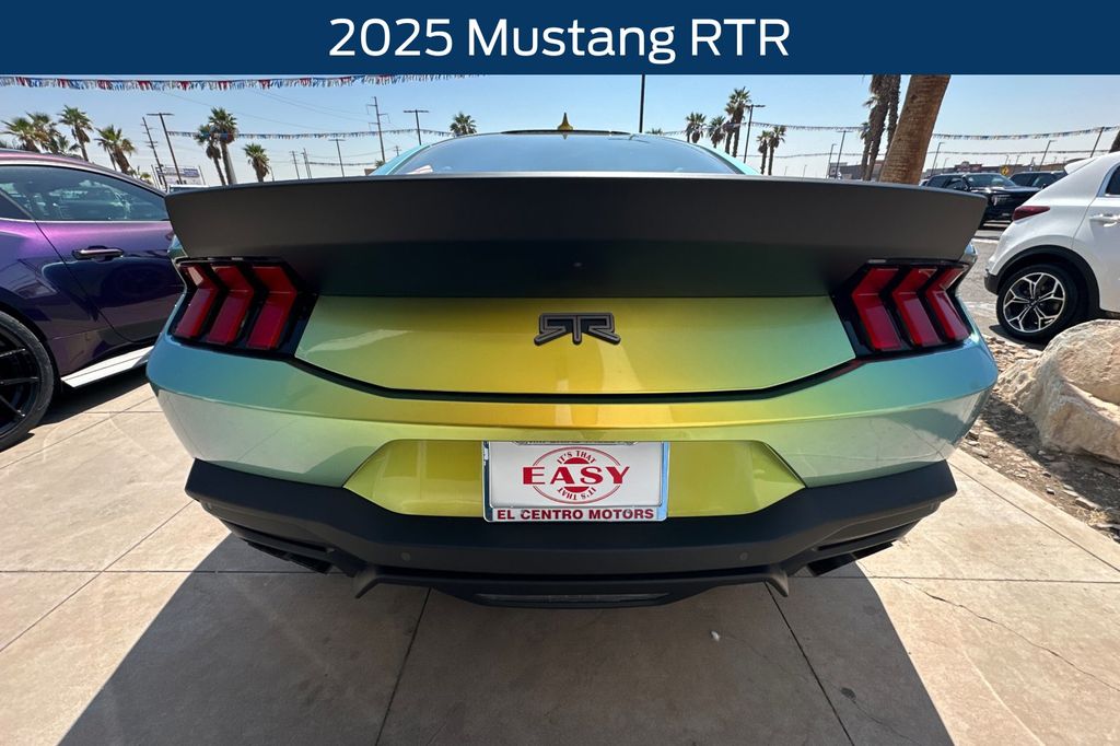 2025 Ford Mustang GT Premium Fastback - Photo 5