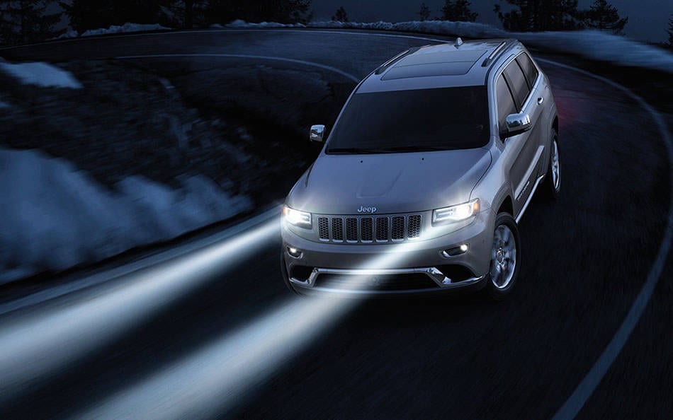 2016 Jeep Grand Cherokee Elegant Styling