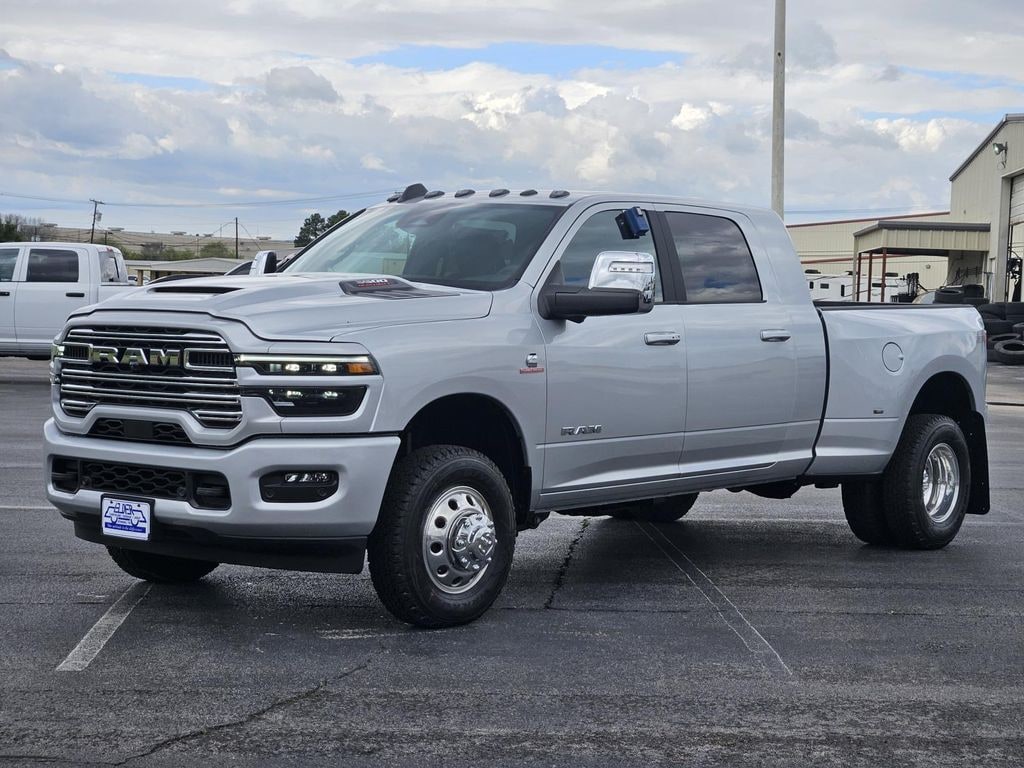 New 2026 Ram 3500 LARAMIE MEGA CAB 4X4 6'4 BOX Pickup