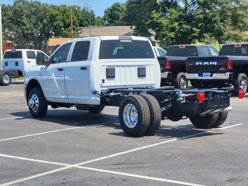2026 Ram 3500 Tradesman photo 4
