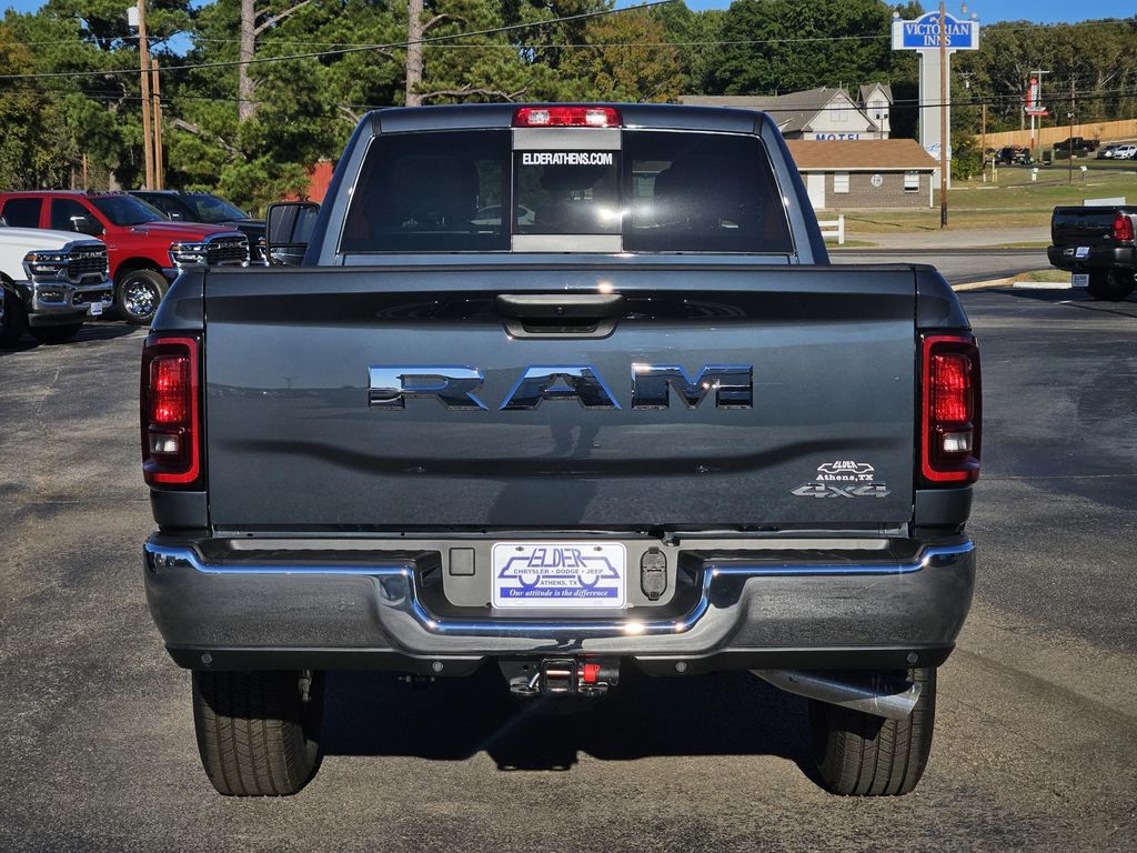 2026 RAM 3500 Tradesman - Photo 6