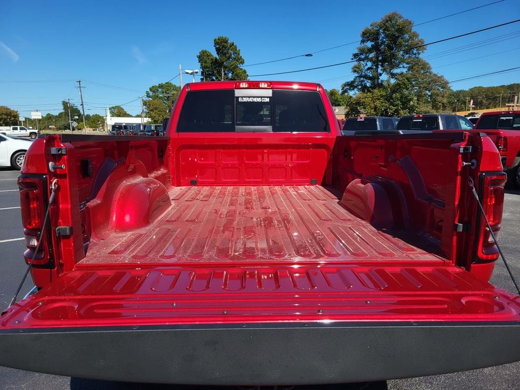 2026 RAM 3500 Tradesman - Photo 11