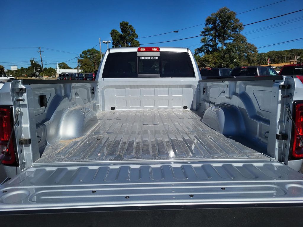 2026 RAM 3500 Tradesman - Photo 10