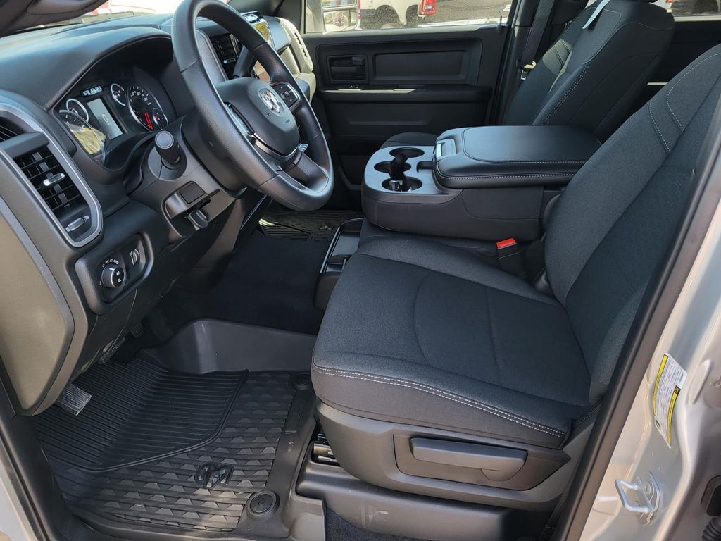 2026 RAM 3500 Tradesman - Photo 10