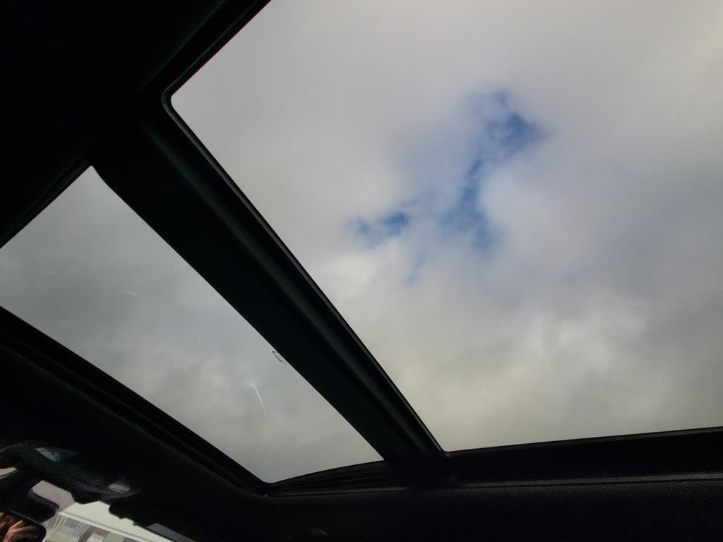 2026 Chrysler Pacifica Limited - Photo 19