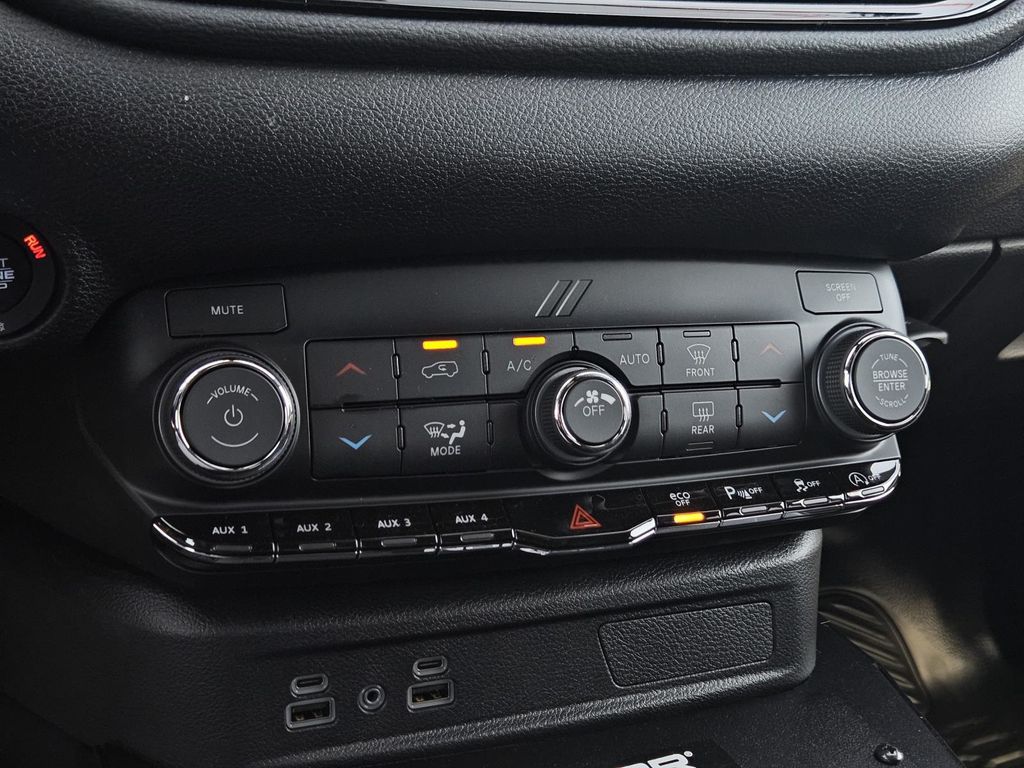 2026 Dodge Durango Police - Photo 21