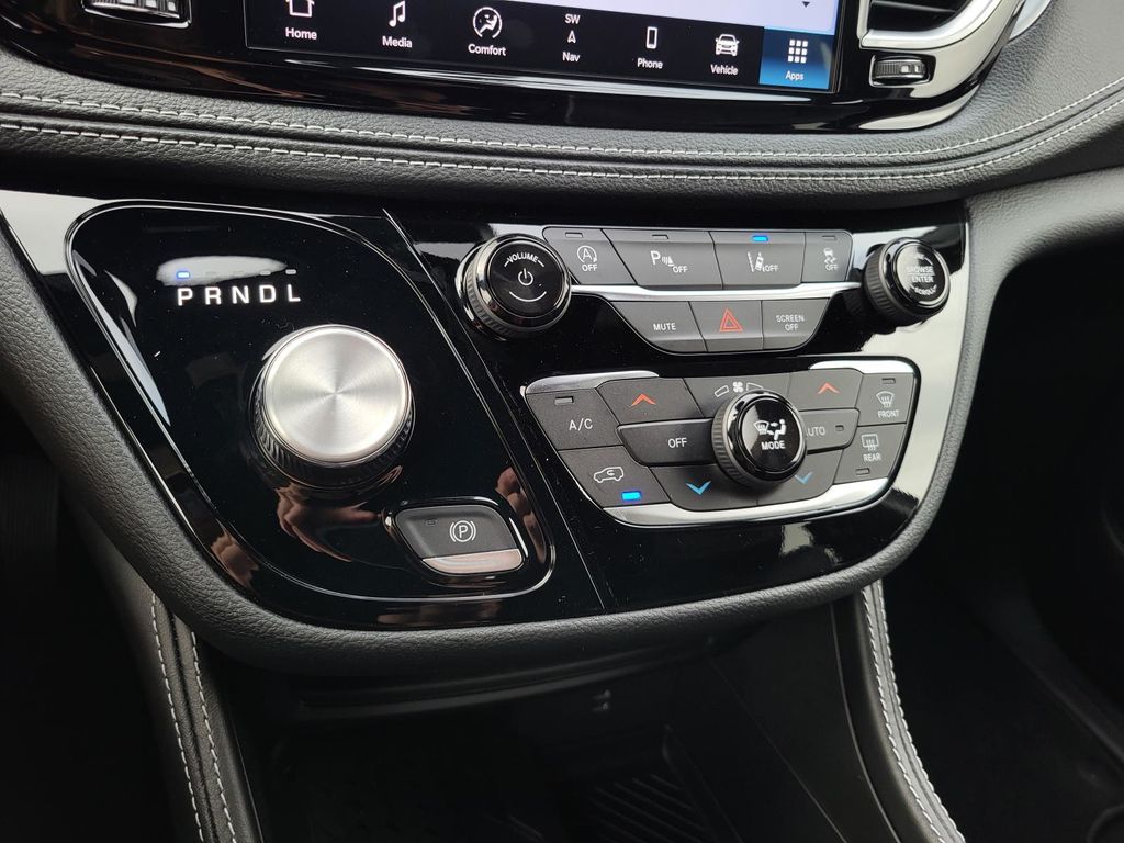 2026 Chrysler Pacifica Limited - Photo 29