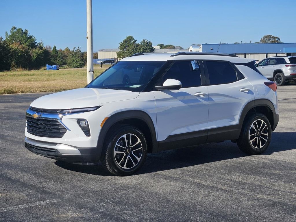 Used 2025 Chevrolet Trailblazer LT SUV