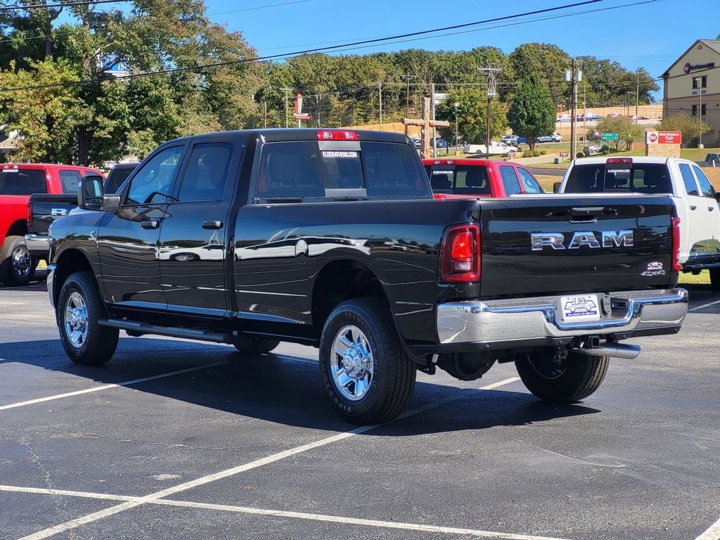 New 2026 Ram 3500 TRADESMAN CREW CAB 4X4 8' BOX Pickup