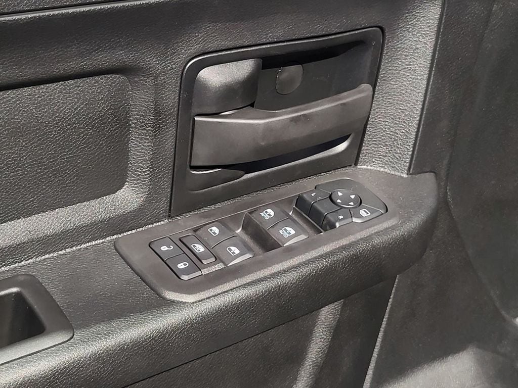 2026 RAM 3500 Tradesman - Photo 13