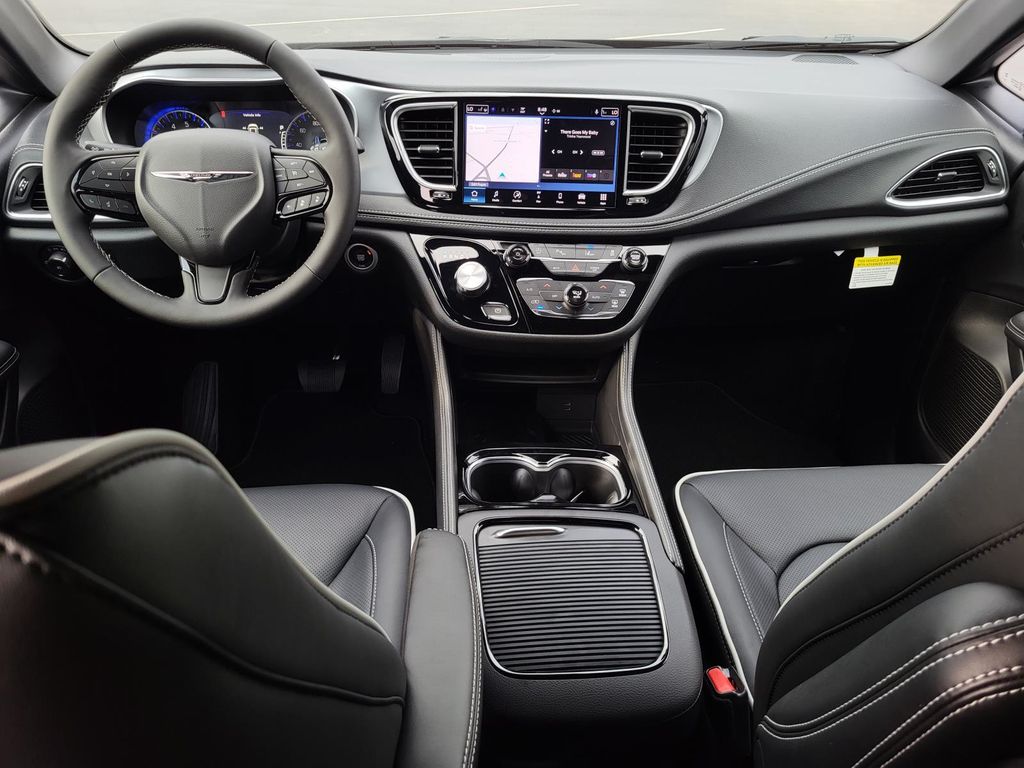 2026 Chrysler Pacifica Limited - Photo 18