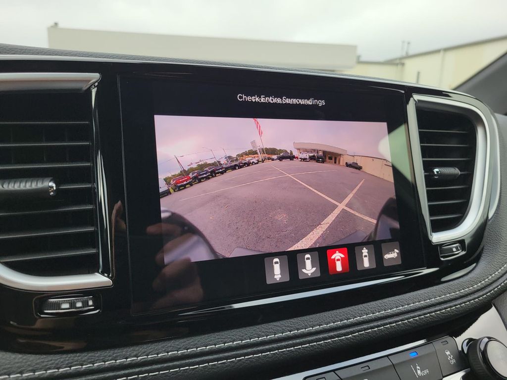 2026 Chrysler Pacifica Limited - Photo 28