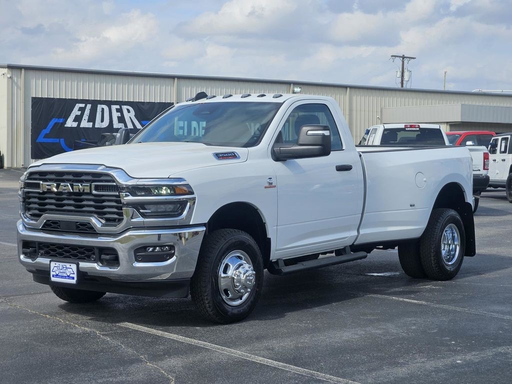 New 2026 Ram 3500 TRADESMAN REGULAR CAB 4X4 8' BOX Pickup