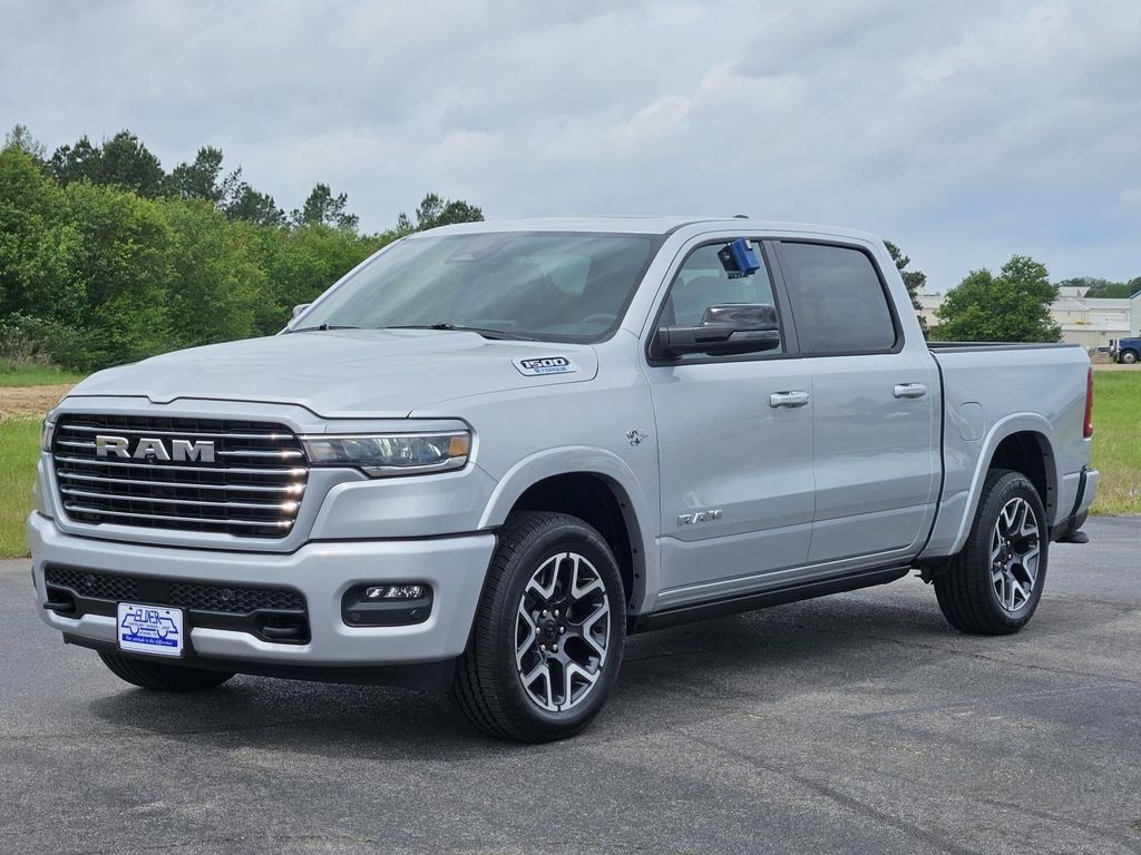 New 2026 Ram 1500 LARAMIE CREW CAB 4X4 5'7 BOX Pickup