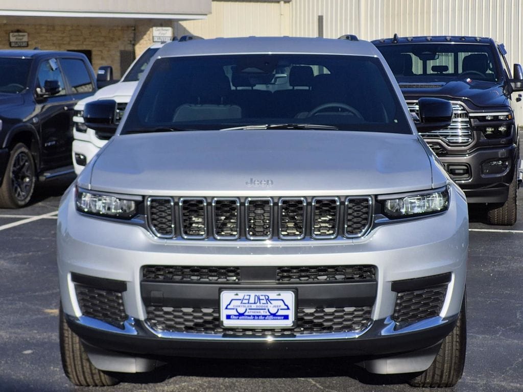 New 2026 Jeep Grand Cherokee L L LAREDO 4X2 Sport Utility