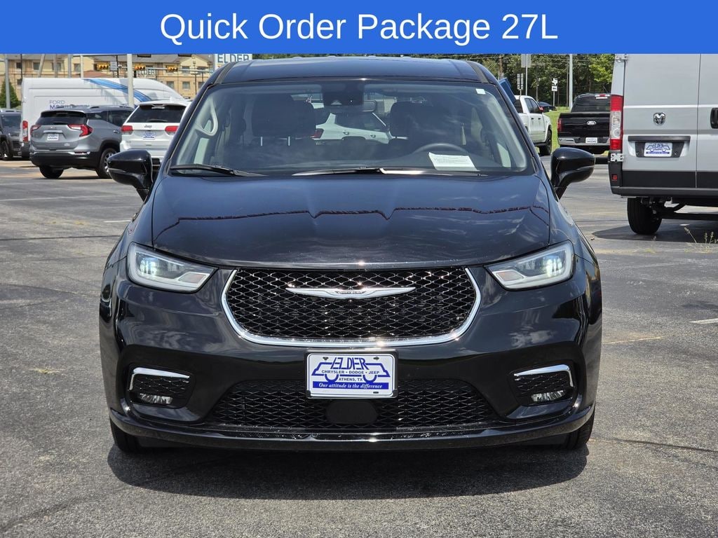 Used 2024 Chrysler Pacifica Touring L Van Passenger Van
