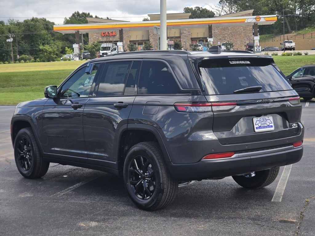 New 2026 Jeep Grand Cherokee LAREDO ALTITUDE 4X2 Sport Utility