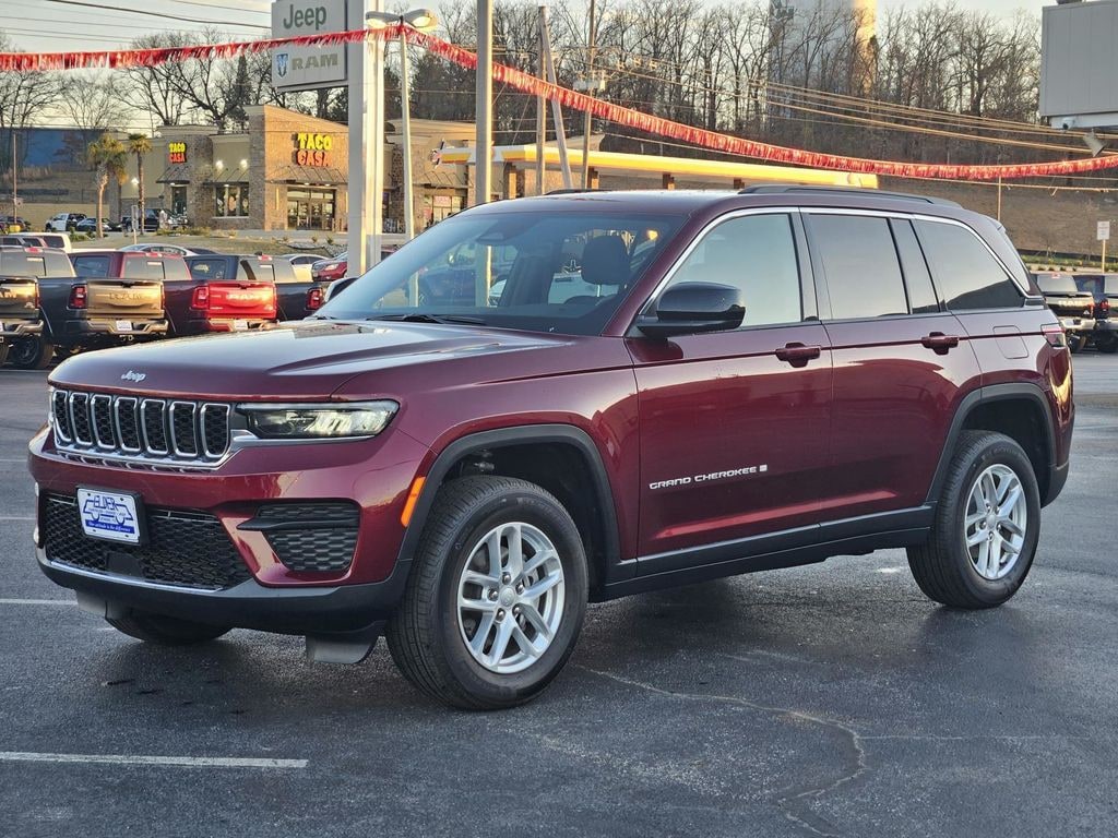 New 2025 Jeep Grand Cherokee LAREDO X 4X4 Sport Utility