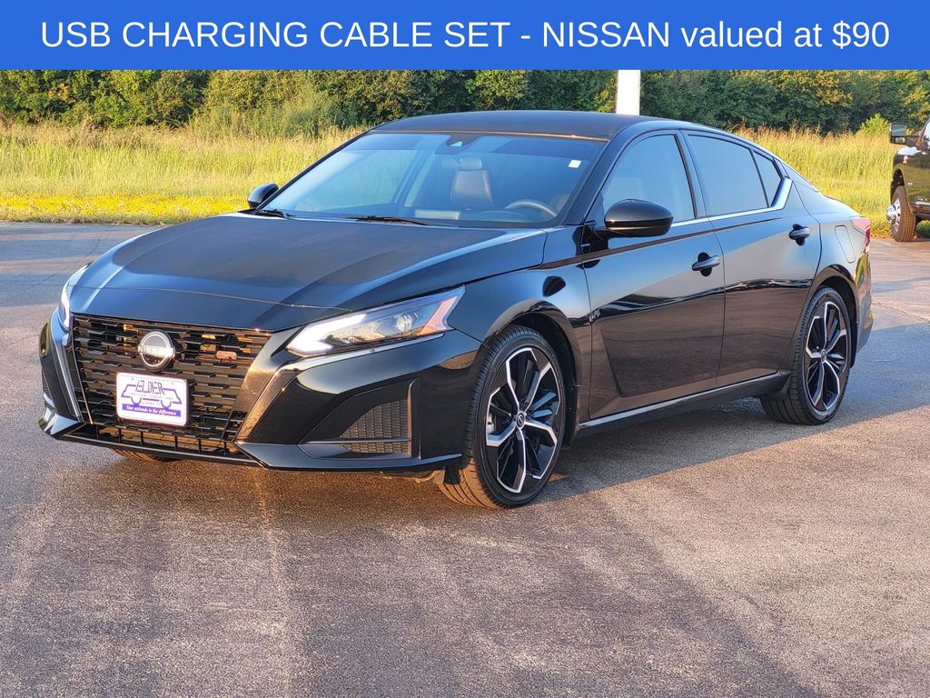 2024 Nissan Altima 2.5 SR photo 4