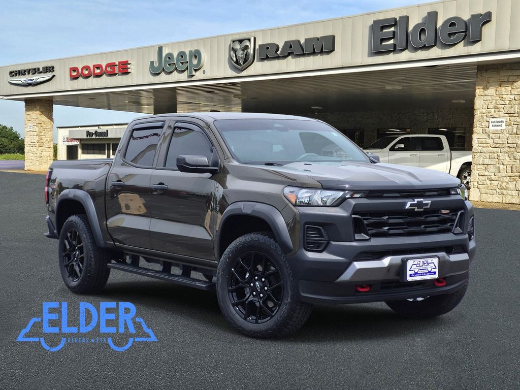 2023 Chevrolet Colorado 4WD Trail Boss Crew Cab Short Box's photo
