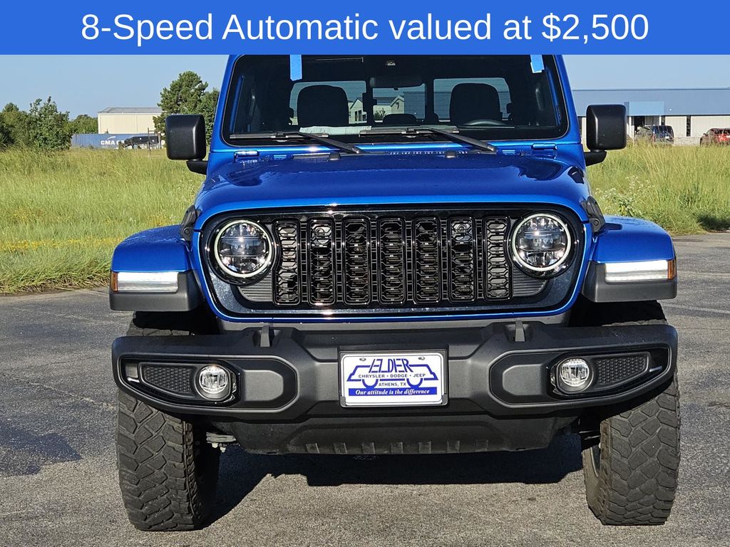2024 Jeep Gladiator Willys photo 2