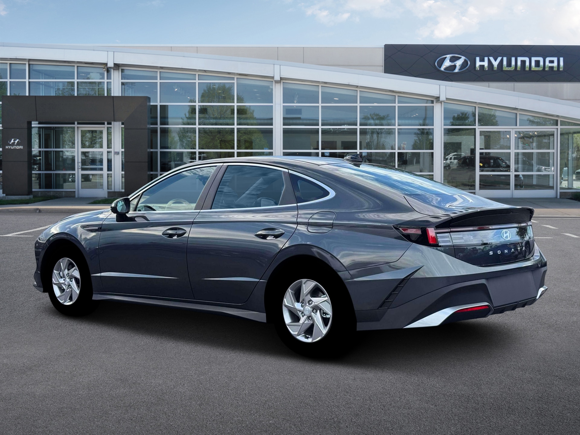 2026 Hyundai Sonata SE - Photo 4