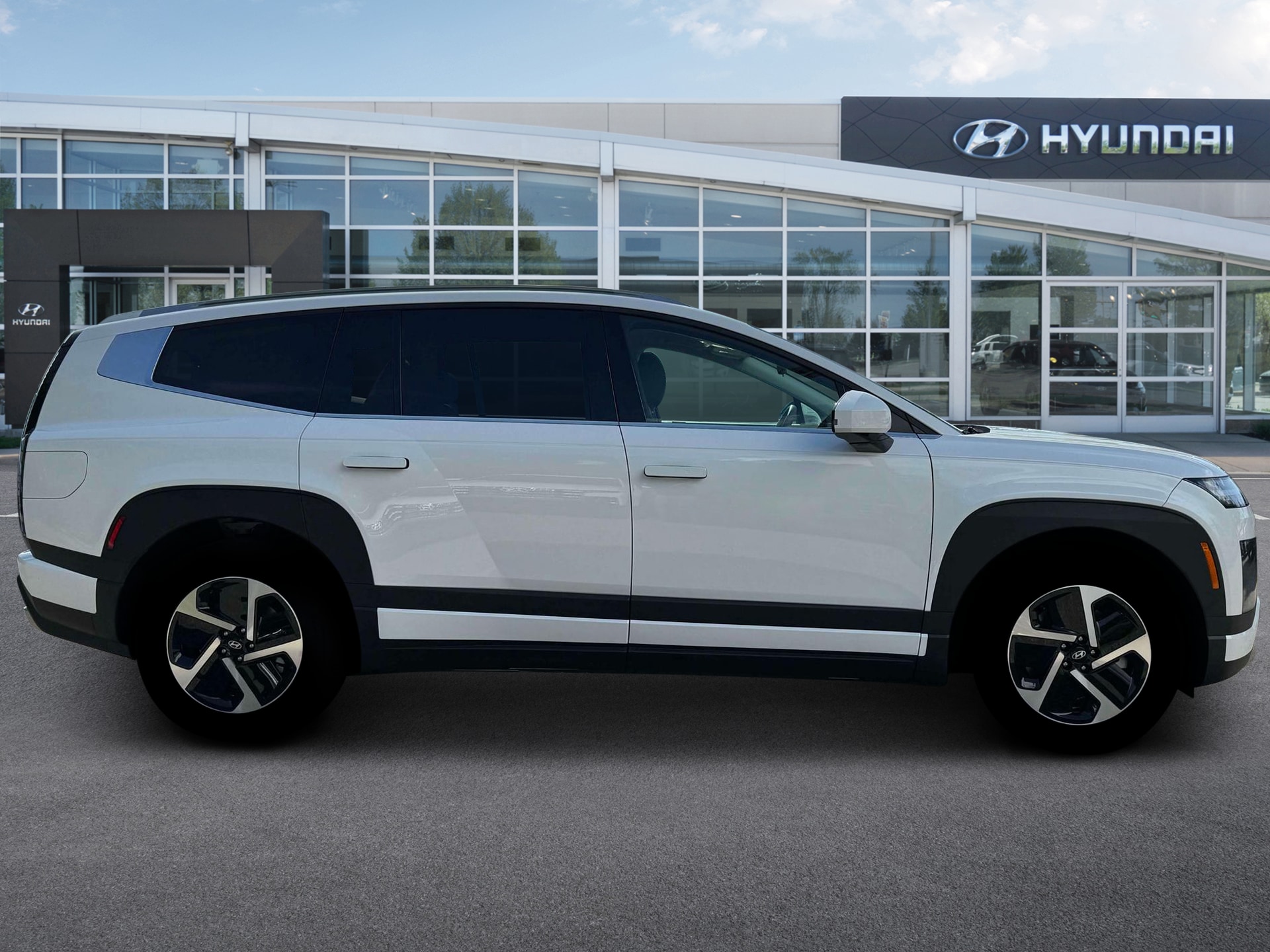 2026 Hyundai IONIQ 9 SE - Photo 9