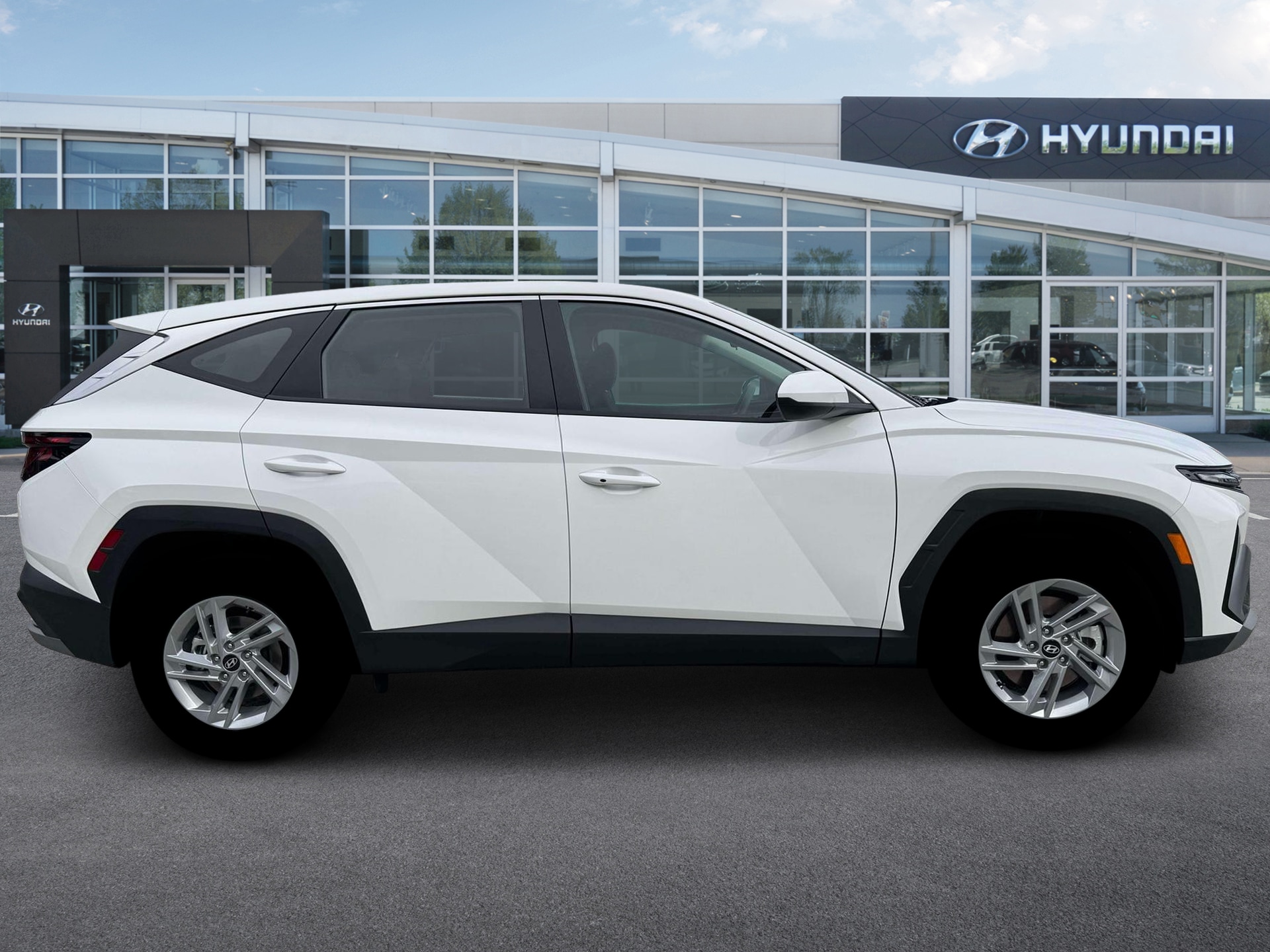 2026 Hyundai Tucson SE - Photo 9