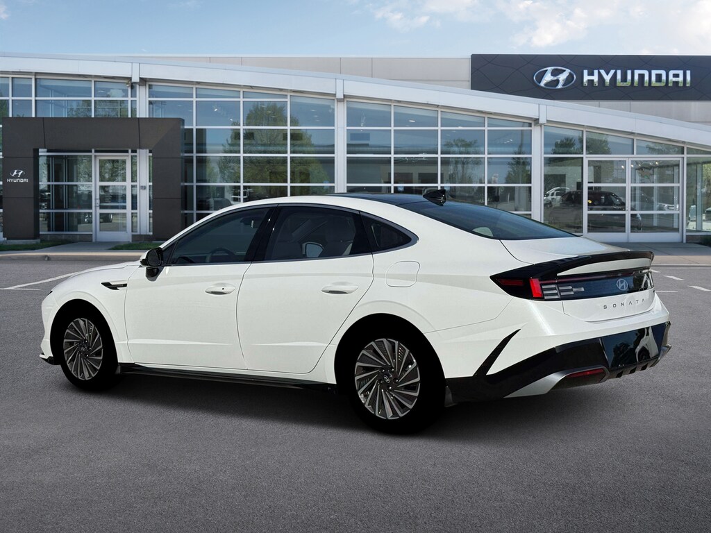 New 2026 Hyundai Sonata Hybrid SEL Sedan