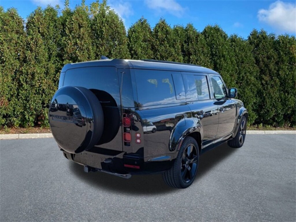 Used 2024 Land Rover Defender 130 X-Dynamic SE SUV