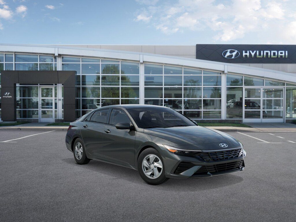 New 2026 Hyundai Elantra SE Sedan