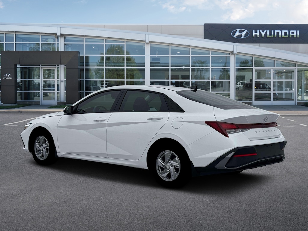 New 2026 Hyundai Elantra SE Sedan