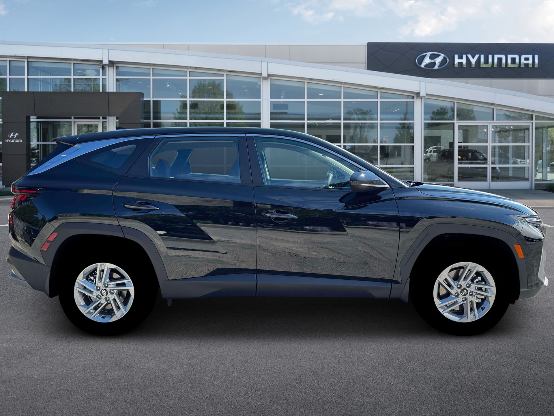 2026 Hyundai Tucson SE - Photo 9