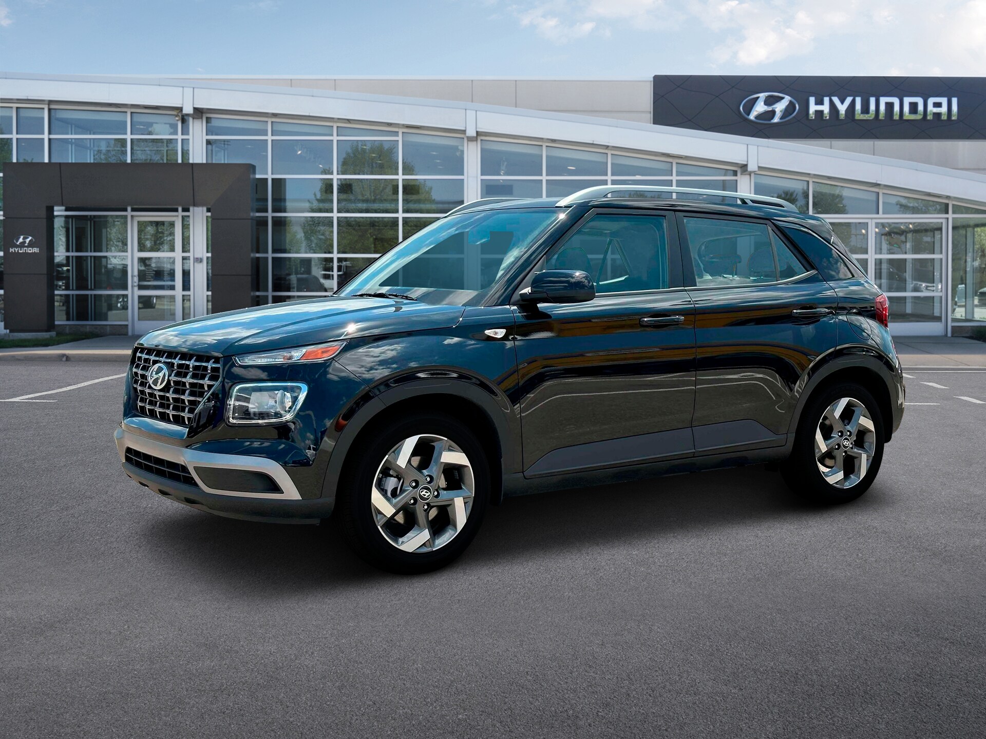 2025 Hyundai Venue SEL photo 2