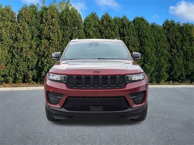 Used 2023 Jeep Grand Cherokee Altitude with VIN 1C4RJHAG3PC531832 for sale in Macomb, MI