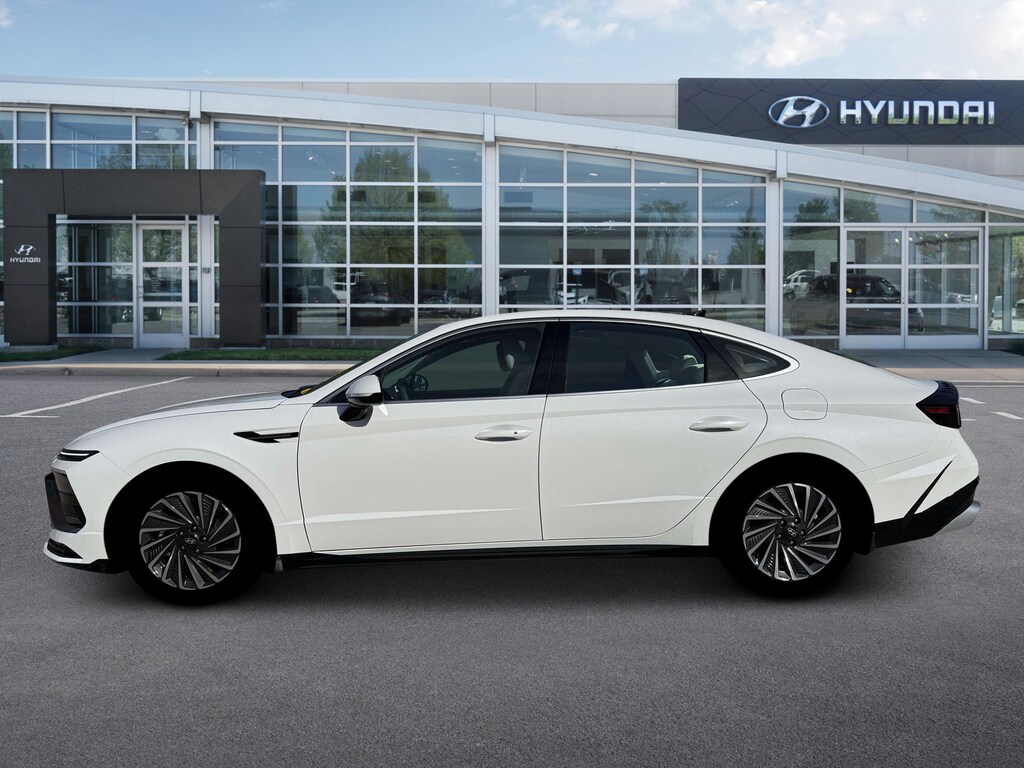 New 2026 Hyundai Sonata Hybrid SEL Sedan