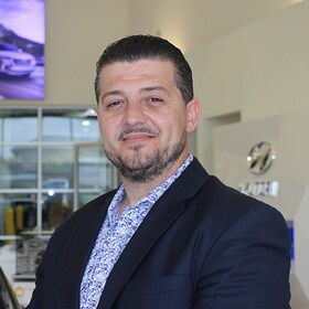 Staff member Sonny Xama from ID_4711897549e1