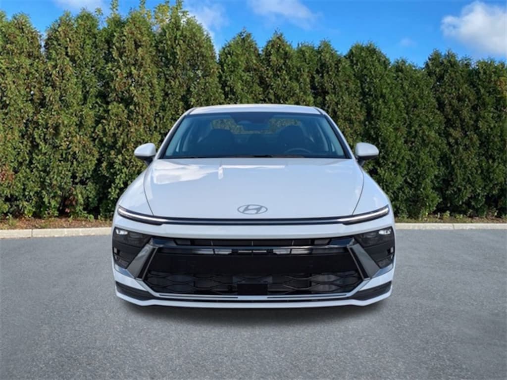 Used 2025 Hyundai Sonata SE Sedan