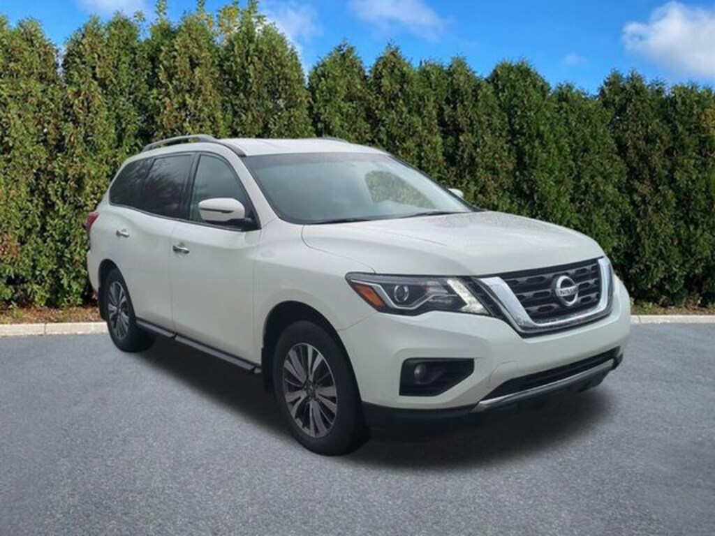 Used 2017 Nissan Pathfinder SV SUV