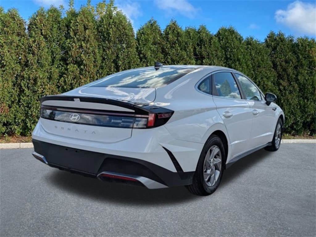 Used 2025 Hyundai Sonata SE Sedan