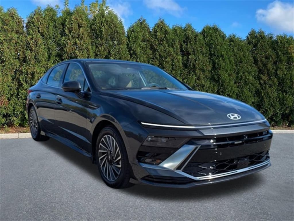 Used 2025 Hyundai Sonata Hybrid Limited Sedan