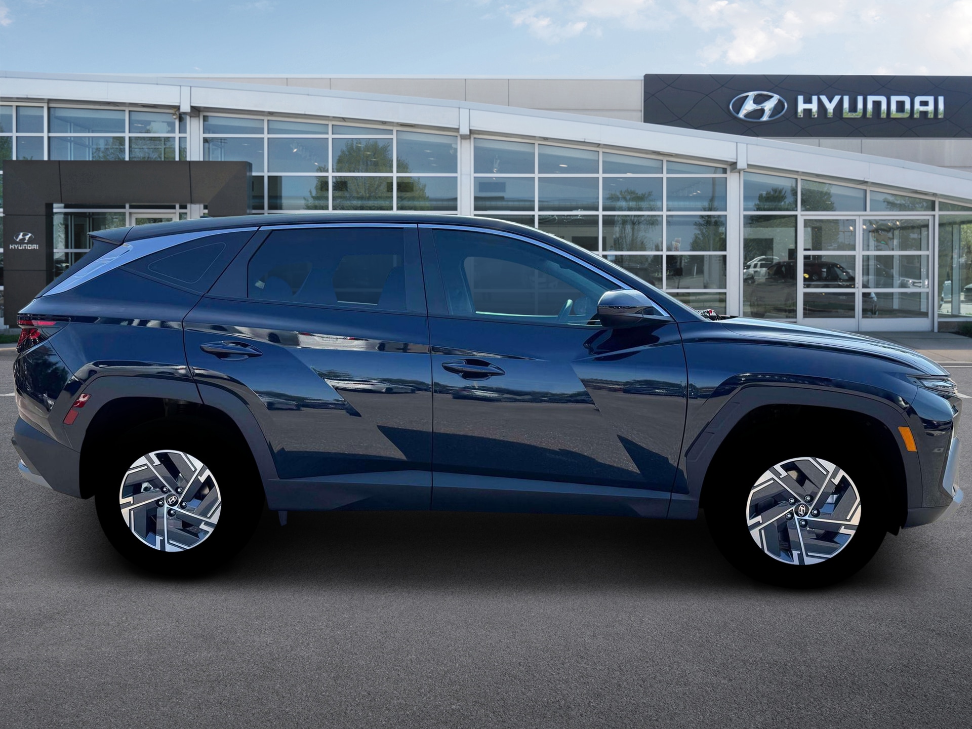 2026 Hyundai Tucson Blue SE - Photo 9