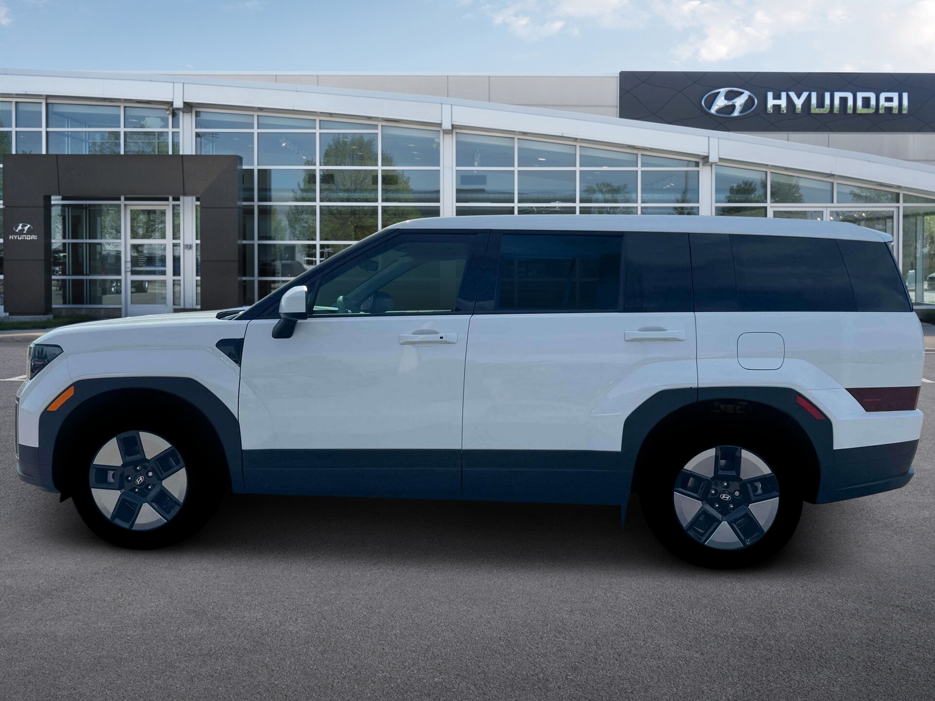 2026 Hyundai Santa Fe SE photo 3