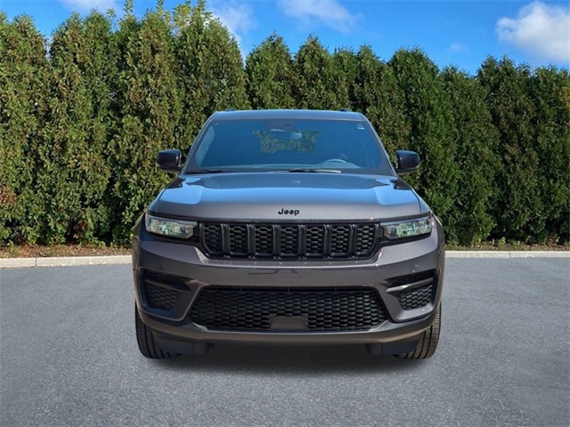 Used 2023 Jeep Grand Cherokee Altitude with VIN 1C4RJHAG3PC594123 for sale in Macomb, MI