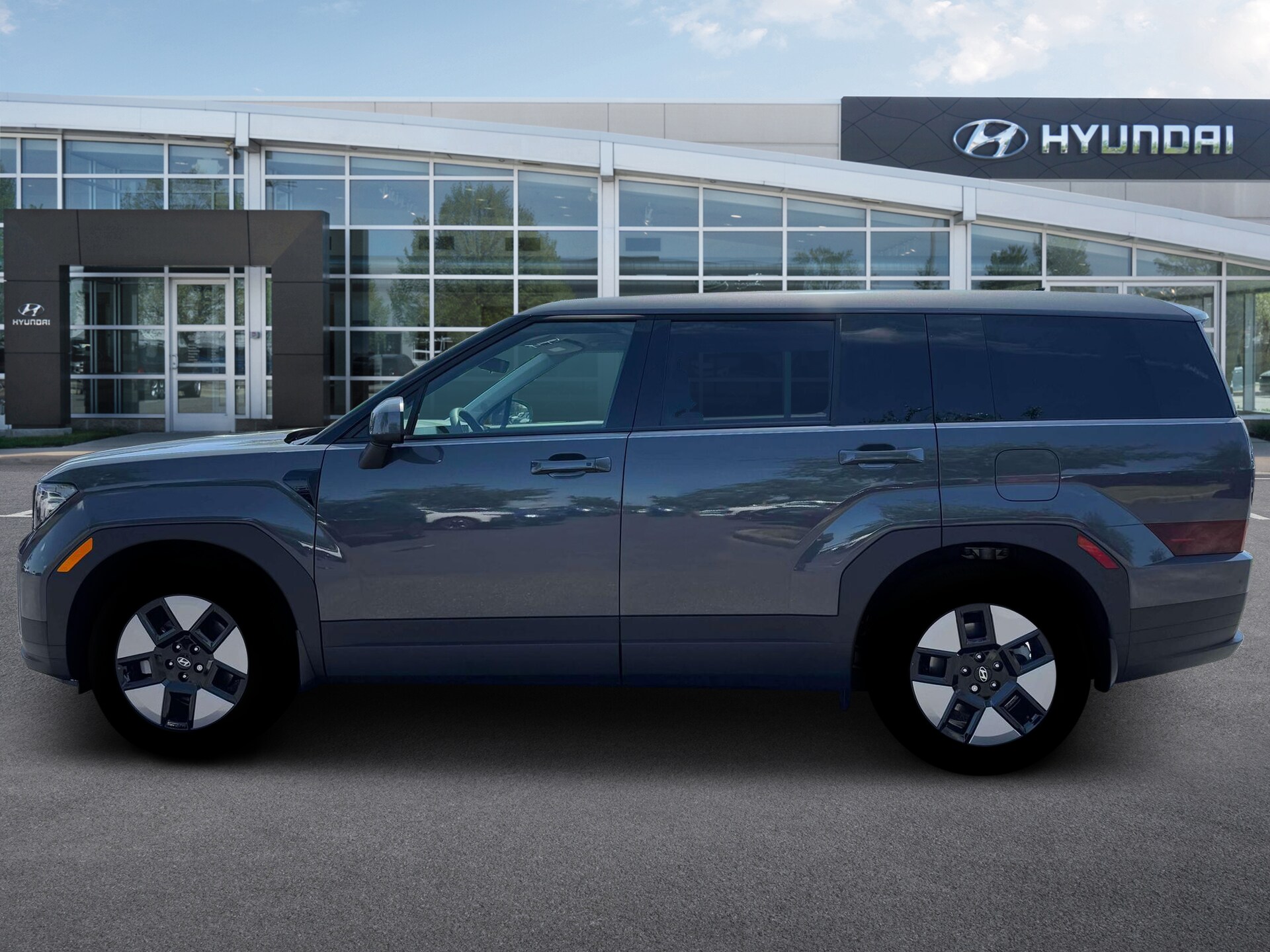 2026 Hyundai Santa Fe SE photo 2