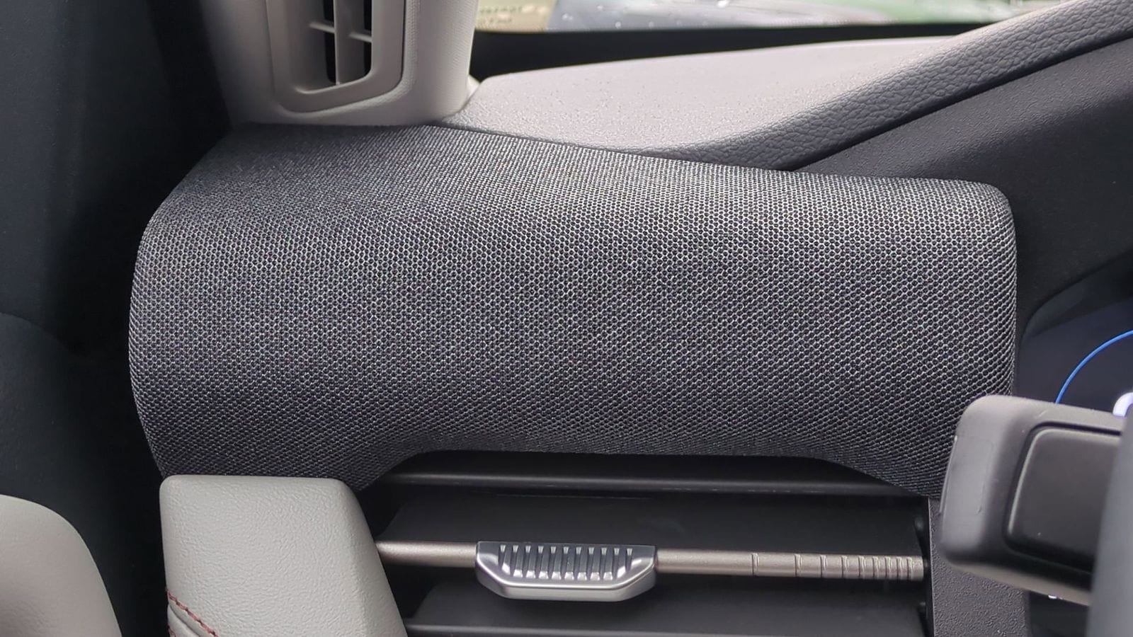 Thumbnail: 2026 Ford Explorer - 30