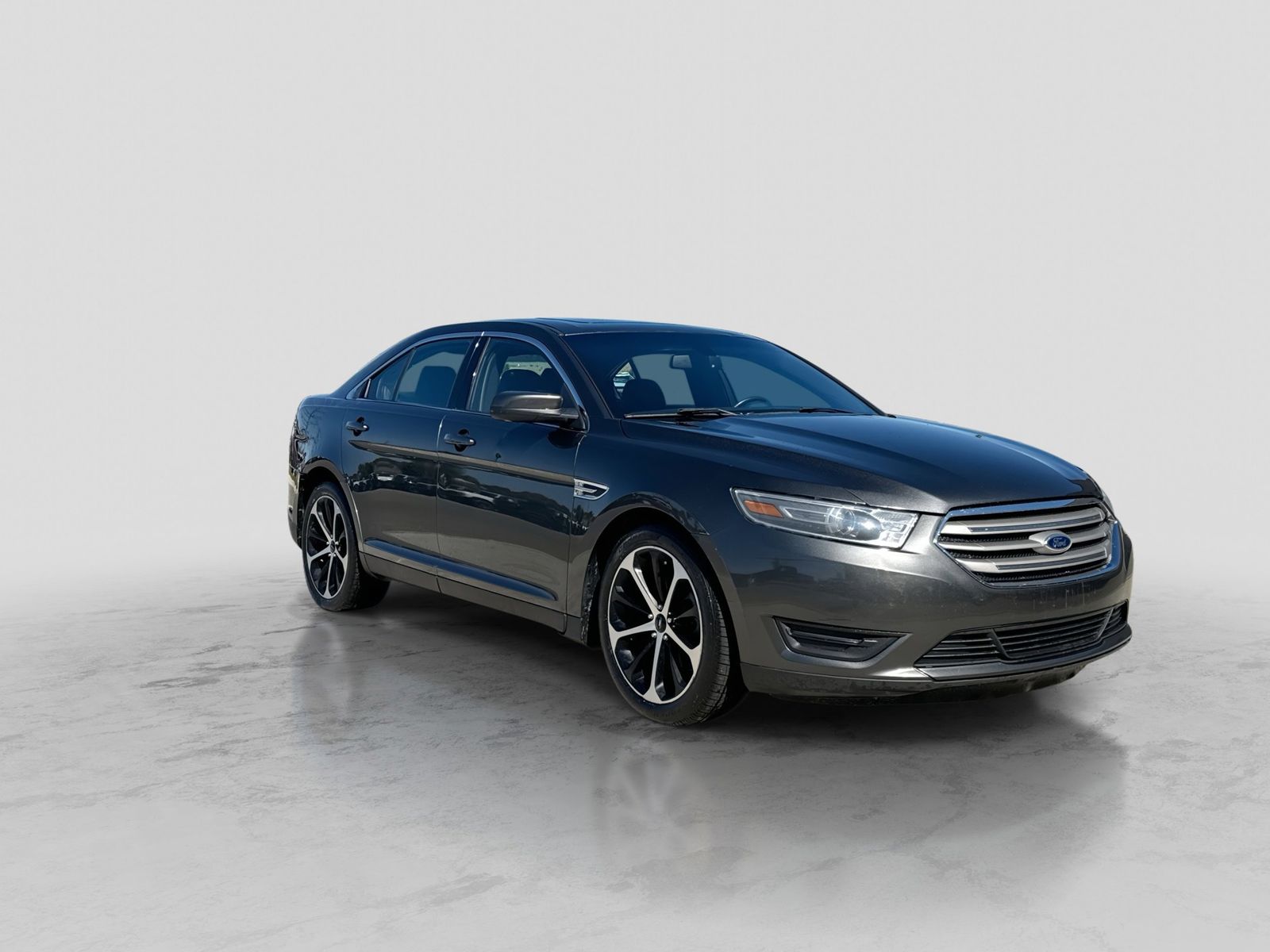 Thumbnail: 2015 Ford Taurus - 10