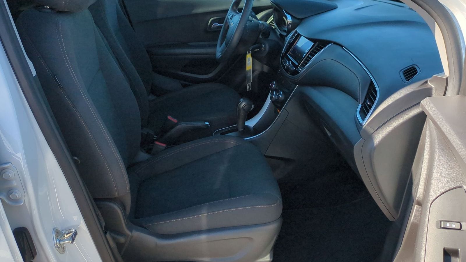 Thumbnail: 2021 Chevrolet Trax - 22