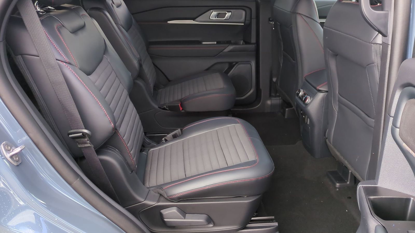 Thumbnail: 2025 Ford Explorer - 17